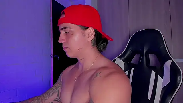 Snapshot of Cry_Duran chatting on February 11, 10:15 pm Cry Duran online show from February 11, 10:15 pm