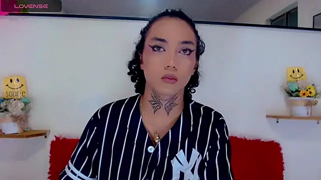 Snapshot of Darianna_Atehortua chatting on February 7, 10:02 pm Darianna Atehortua online show from February 7, 10:02 pm