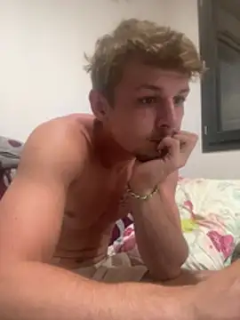 Lucas328706 online show from July 10, 11:07 pm