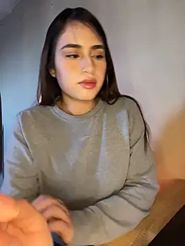 Snapshot of romyamo chatting on March 17, 11:52 pm romyamo online show from March 17, 11:52 pm