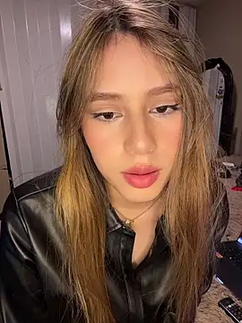 Snapshot of romyamo chatting on April 15, 1:23 am romyamo online show from April 15, 1:23 am