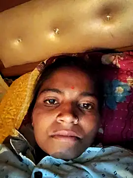 Snapshot of Gungun_thakur chatting on February 16, 3:52 pm Gungun thakur online show from February 16, 3:52 pm