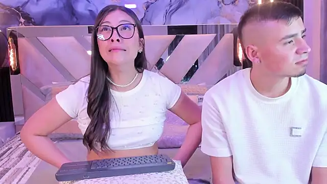 Snapshot of ChloeandAdam chatting on February 13, 4:41 am ChloeandAdam online show from February 13, 4:41 am