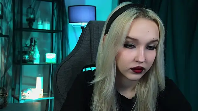 Snapshot of MaoqiBeverly chatting on February 21, 5:25 pm MaoqiBeverly online show from February 21, 5:25 pm