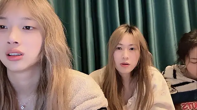 SM 0002 online show from February 1, 4:16 pm