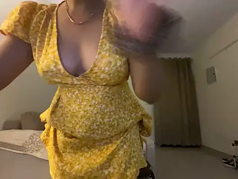 Snapshot of Anna_girl22 chatting on June 20, 2:09 pm Anna girl22 online show from June 20, 2:09 pm