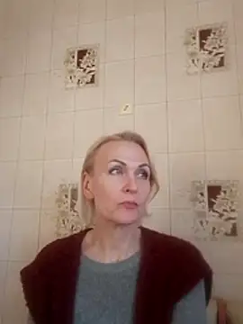 Snapshot of MichelleSolis chatting on February 1, 2:04 pm MichelleSolis online show from February 1, 2:04 pm