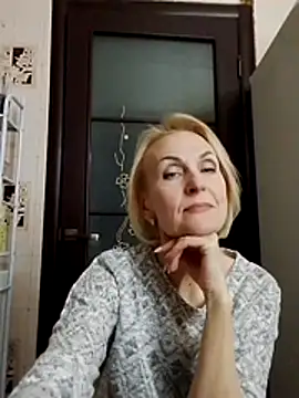 Snapshot of MichelleSolis chatting on February 28, 7:04 pm MichelleSolis online show from February 28, 7:04 pm