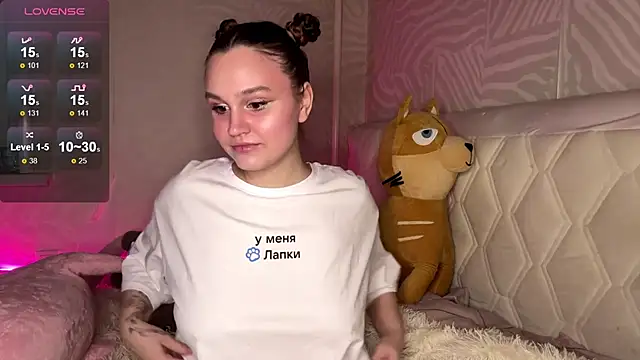 Snapshot of Barbie_Charm_ chatting on February 15, 8:16 pm Barbie Charm online show from February 15, 8:16 pm