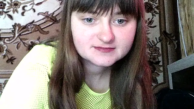 Snapshot of LuckyLust15 chatting on February 13, 10:33 am LuckyLust15 online show from February 13, 10:33 am