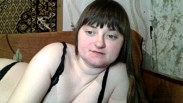 Snapshot of LuckyLust15 chatting on March 2, 9:10 pm LuckyLust15 online show from March 2, 9:10 pm