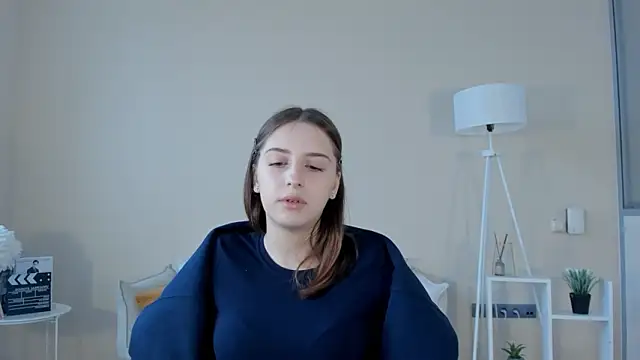 Snapshot of LeanneDinkle chatting on February 1, 8:13 am LeanneDinkle online show from February 1, 8:13 am