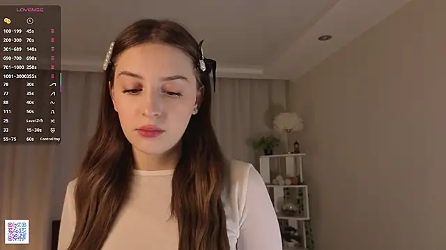 LeanneDinkle online show from March 19, 4:27 am