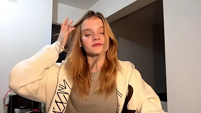 Snapshot of Tiffany_Muse chatting on February 4, 1:00 am Tiffany Muse online show from February 4, 1:00 am