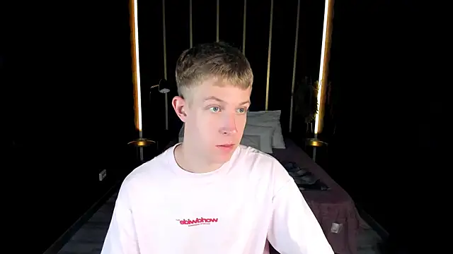Snapshot of Dylan_Norton chatting on July 13, 6:27 am Dylan Norton online show from July 13, 6:27 am