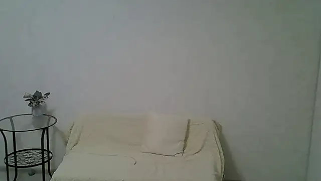 Snapshot of Opaldream chatting on April 19, 9:06 pm Opaldream online show from April 19, 9:06 pm