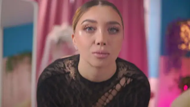 Snapshot of NadyaBlue chatting on February 5, 10:09 am NadyaBlue online show from February 5, 10:09 am