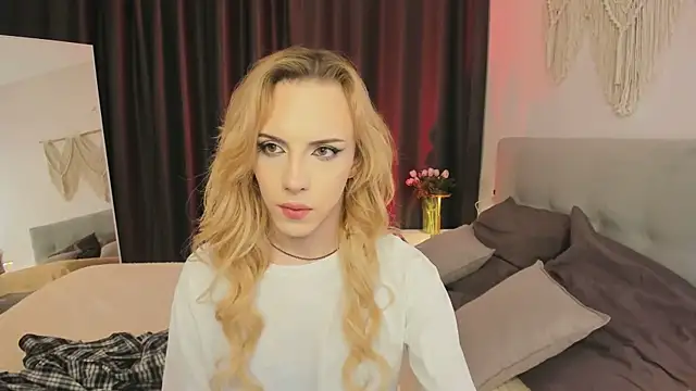 Snapshot of Tiffany__King chatting on March 20, 8:25 pm Tiffany King online show from March 20, 8:25 pm