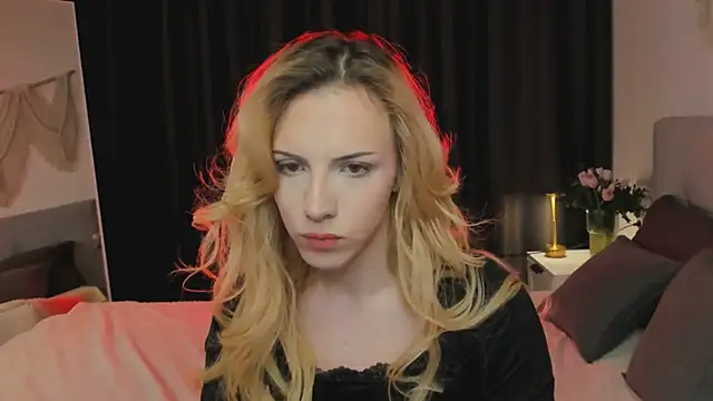 Snapshot of Tiffany__King chatting on April 12, 6:07 am Tiffany King online show from April 12, 6:07 am