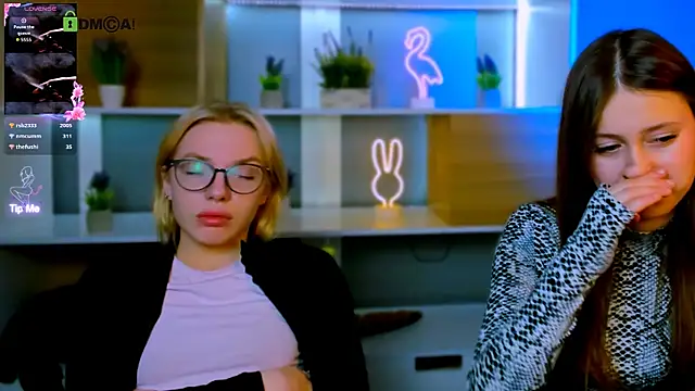 arianaa cat online show from March 27, 2:06 am