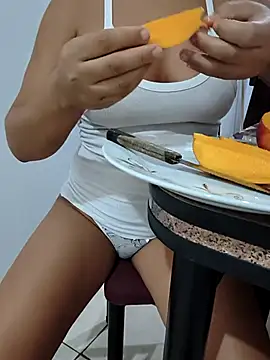 Snapshot of Moradublin chatting on February 21, 9:16 pm Moradublin online show from February 21, 9:16 pm