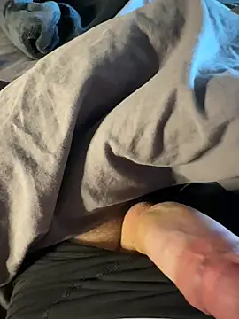 Snapshot of xxlovedick chatting on February 7, 9:46 am xxlovedick online show from February 7, 9:46 am