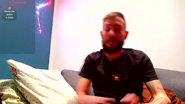 inktattoo42 online show from February 14, 7:10 pm