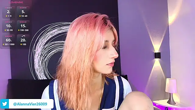 AlannaViera online show from June 2, 11:56 am