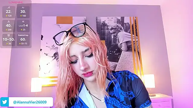 Snapshot of AlannaViera chatting on July 6, 11:40 am AlannaViera online show from July 6, 11:40 am