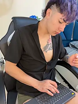 Snapshot of AlexanderCollman2 chatting on February 4, 8:25 pm AlexanderCollman2 online show from February 4, 8:25 pm