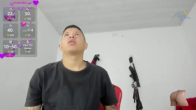 Snapshot of Steven_and_Camilo18 chatting on February 27, 11:43 am Steven and Camilo18 online show from February 27, 11:43 am