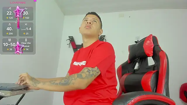 Snapshot of Steven_and_Camilo18 chatting on February 28, 11:22 am Steven and Camilo18 online show from February 28, 11:22 am