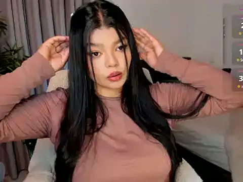 Snapshot of moonhelen chatting on February 4, 3:12 am moonhelen online show from February 4, 3:12 am