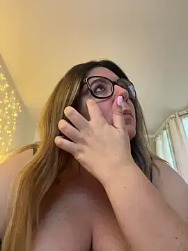 Snapshot of JasmineGlow7 chatting on May 5, 1:08 pm JasmineGlow7 online show from May 5, 1:08 pm