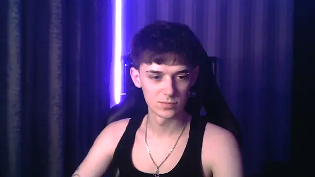 Snapshot of Sweet_Dude chatting on February 16, 3:41 pm Sweet Dude online show from February 16, 3:41 pm