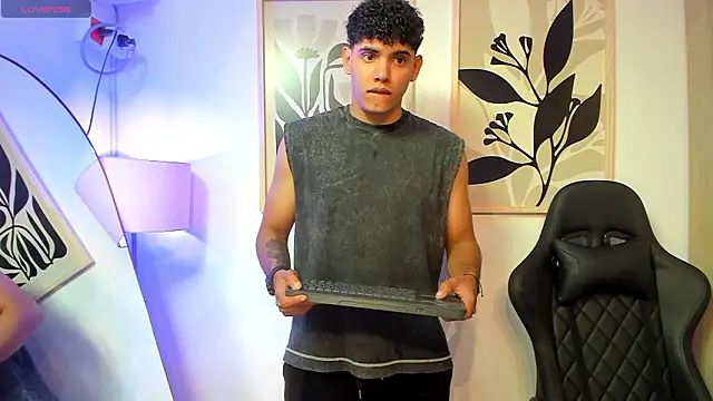 justin payn14 online show from March 26, 2:33 pm