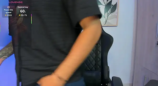 Snapshot of justin_payn14 chatting on June 24, 2:27 pm justin payn14 online show from June 24, 2:27 pm