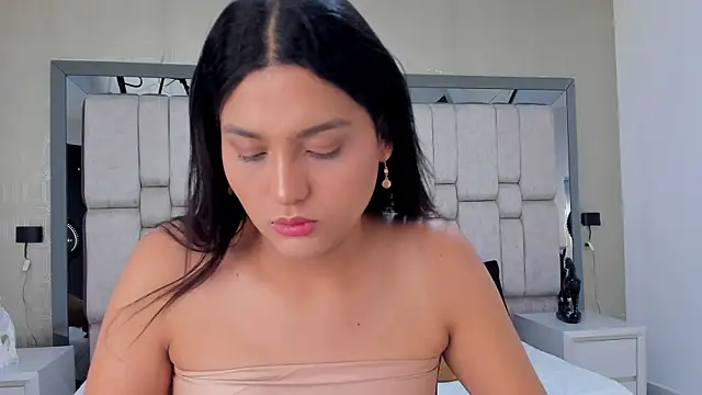 Snapshot of ValeryCooper18 chatting on February 17, 8:04 pm ValeryCooper18 online show from February 17, 8:04 pm