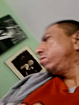 Snapshot of bigbooietx chatting on February 15, 8:02 am bigbooietx online show from February 15, 8:02 am