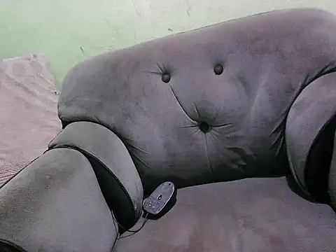 Snapshot of hot_pilipina25xxx chatting on April 8, 1:05 am hot pilipina25xxx online show from April 8, 1:05 am