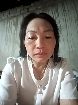 baby 112233 online show from April 11, 9:30 pm