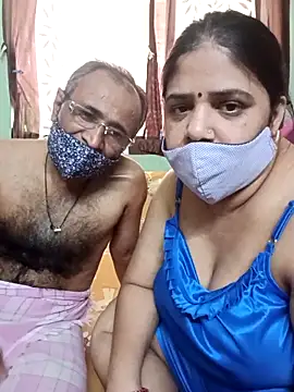 HoneyHush online show from March 7, 9:39 am