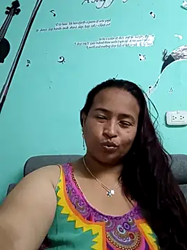 Snapshot of BustySexy_Nataly chatting on February 17, 5:37 am BustySexy Nataly online show from February 17, 5:37 am