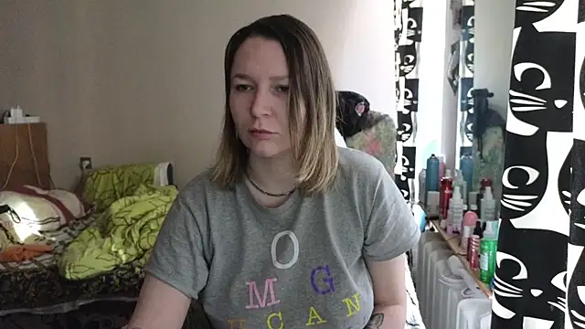 Snapshot of Ozalin_ chatting on February 24, 10:13 am Ozalin online show from February 24, 10:13 am