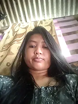 SweetKirsten69 online show from February 12, 1:33 am