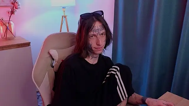 swagamee online show from April 15, 7:58 pm