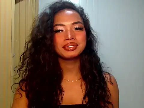 Snapshot of girlyteengrl chatting on February 8, 2:20 pm girlyteengrl online show from February 8, 2:20 pm