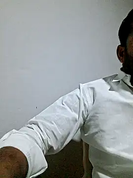 Snapshot of hot---boy1 chatting on February 14, 5:04 am hot---boy1 online show from February 14, 5:04 am