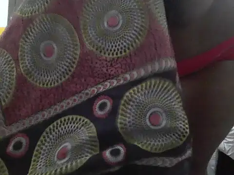 Snapshot of Honeybloom1 chatting on February 11, 7:41 pm Honeybloom1 online show from February 11, 7:41 pm