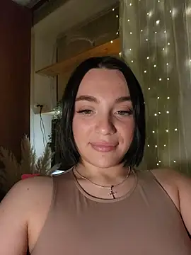 Snapshot of HotDevilGirl_ chatting on February 12, 4:24 pm HotDevilGirl online show from February 12, 4:24 pm